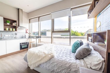 1 bed studio, Calton Road, Holyrood, Edinburgh, EH88DP - Image 6